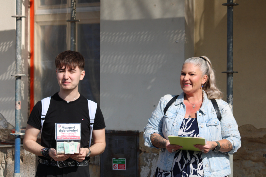 Kliknutím zvětšit